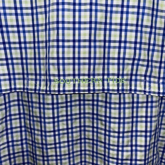 Southern Tide Men's Vented Intercoastal Performance Plaid Fishing Shirt​​ - Picture 6 of 7